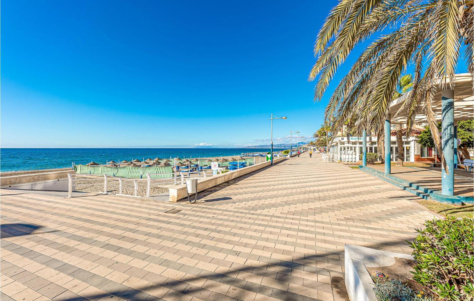 Gorgeous Apartment In Torrox With Wifi Zewnętrze zdjęcie